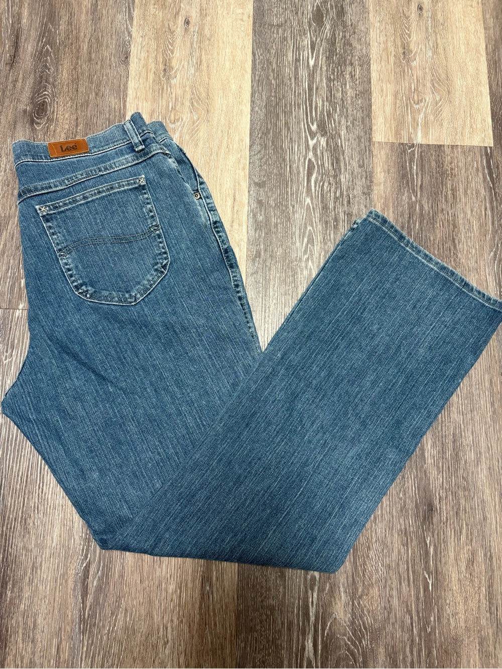 Lee Women's Straight Leg Jeans in Denim Blue 99% Cotton - Casual; Everydaywear